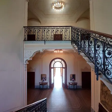 La Vista Apartment